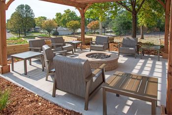 Outdoor patio with firepit